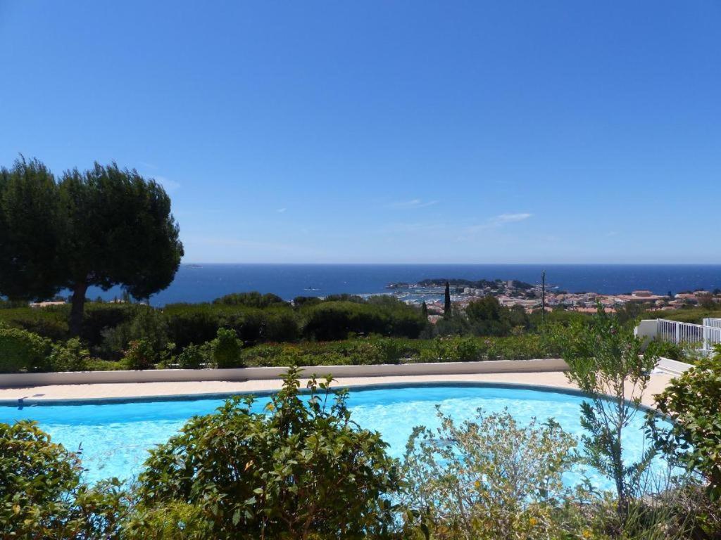 Vue Mer Panoramique Et Piscine Bandol Exterior photo